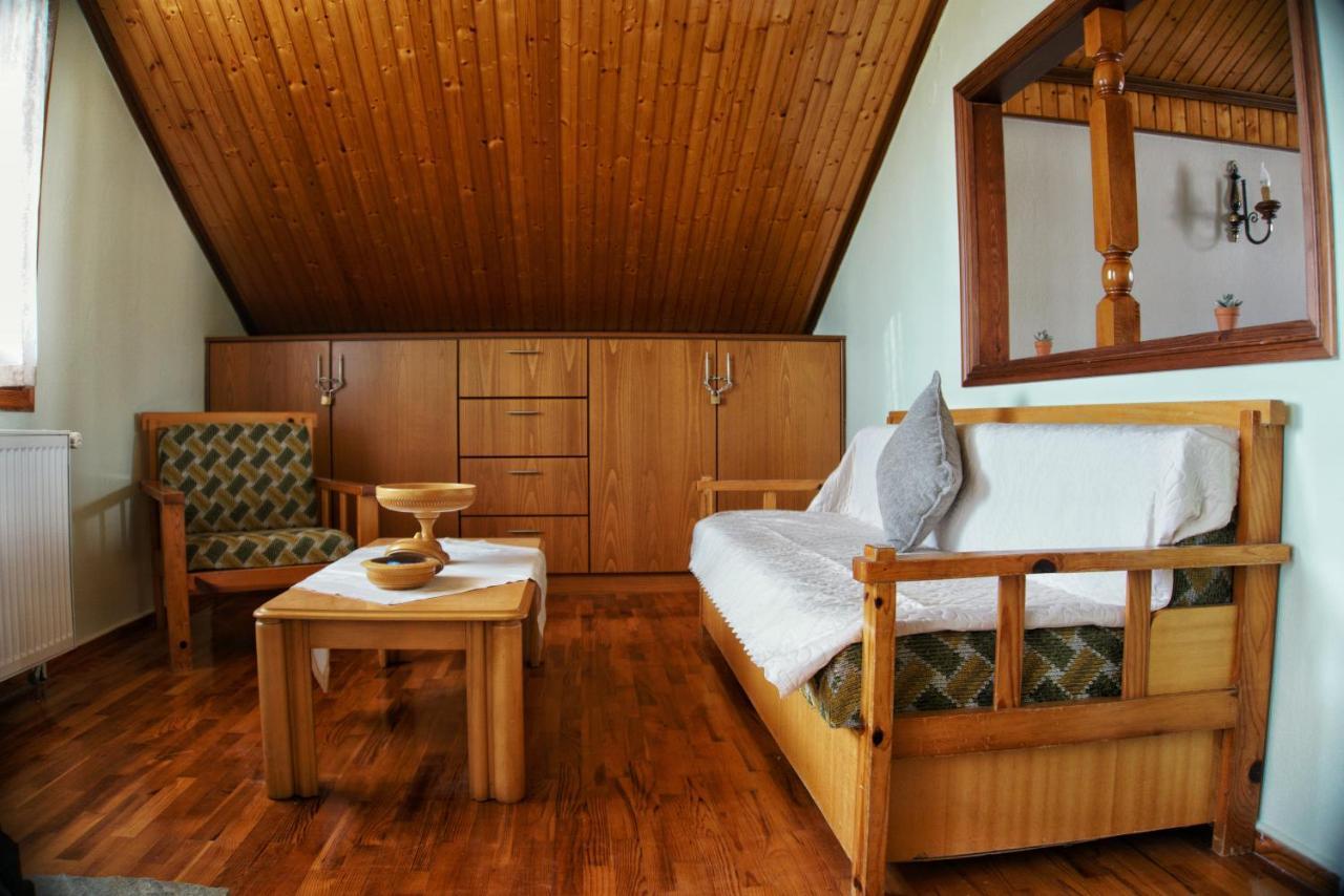 Apartment Wooden Sofita House With Unlimited View *