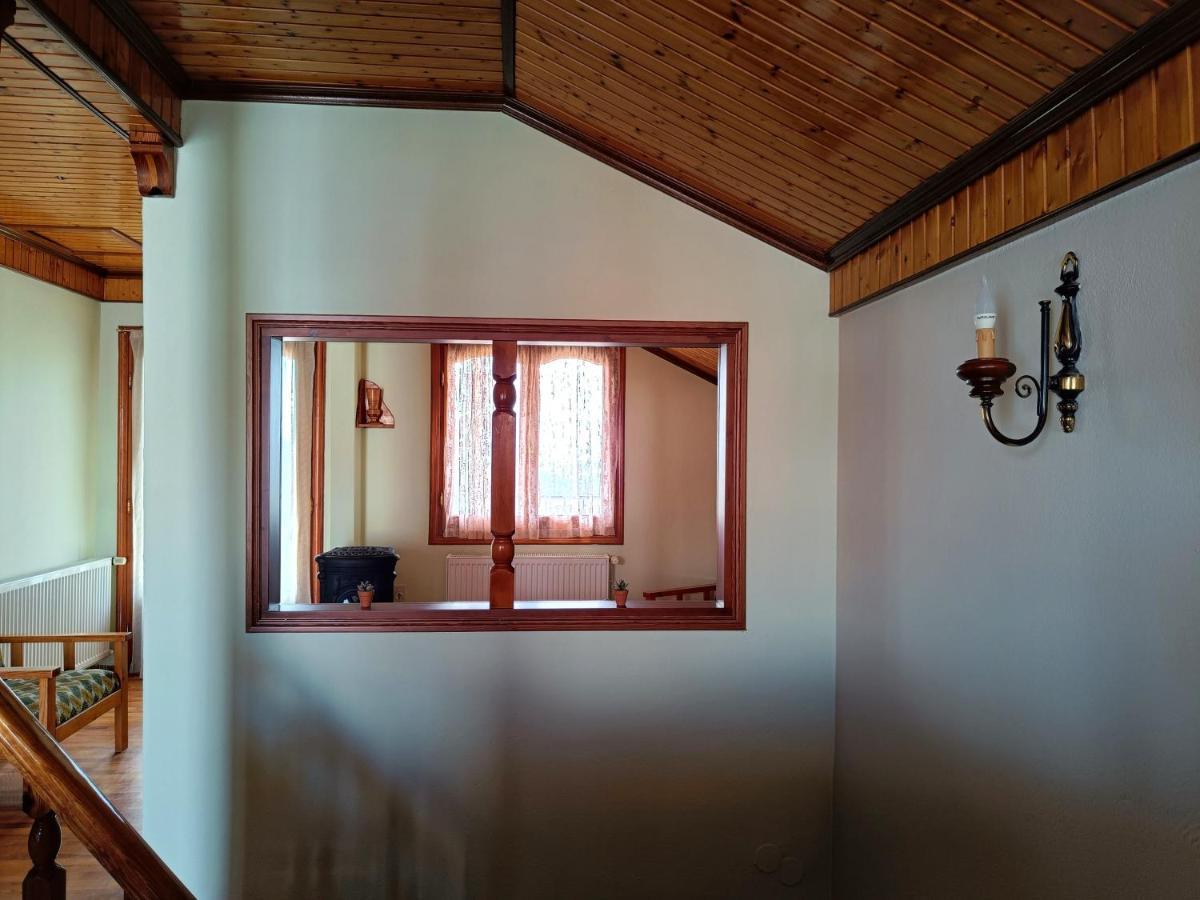 Apartment Wooden Sofita House With Unlimited View